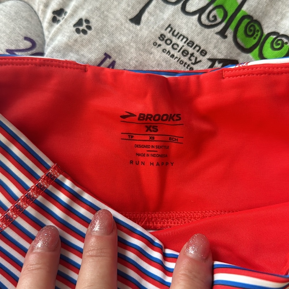 Brooks Running 8" Inseam Method Spandex Shorts Red White Blue Striped Sz XS! - Picture 3 of 5